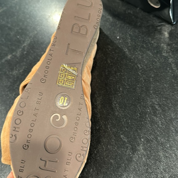 NWT Chocolat Blu never worn platforms - Picture 4 of 5